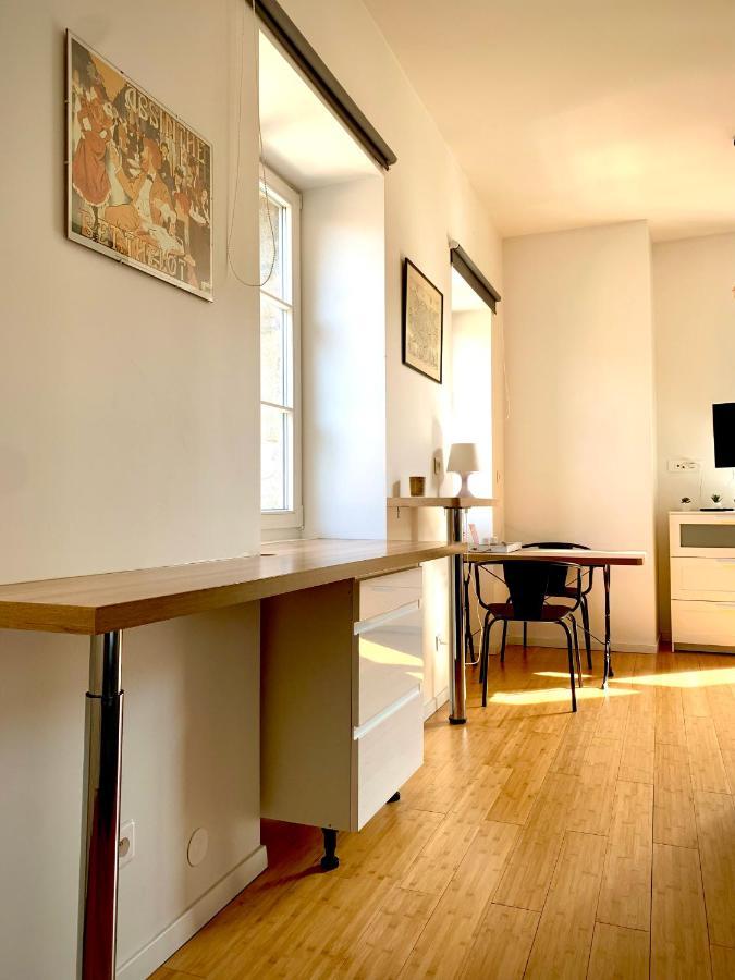 Les Fabuleux Appartements Du Coeur De Ville - Place Victor Hugo Besançon Kültér fotó