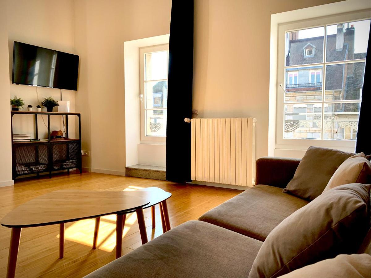 Les Fabuleux Appartements Du Coeur De Ville - Place Victor Hugo Besançon Kültér fotó