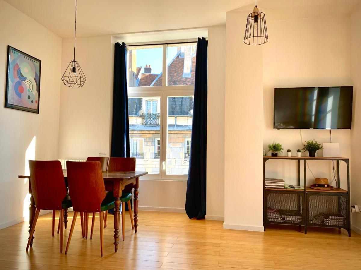 Les Fabuleux Appartements Du Coeur De Ville - Place Victor Hugo Besançon Kültér fotó
