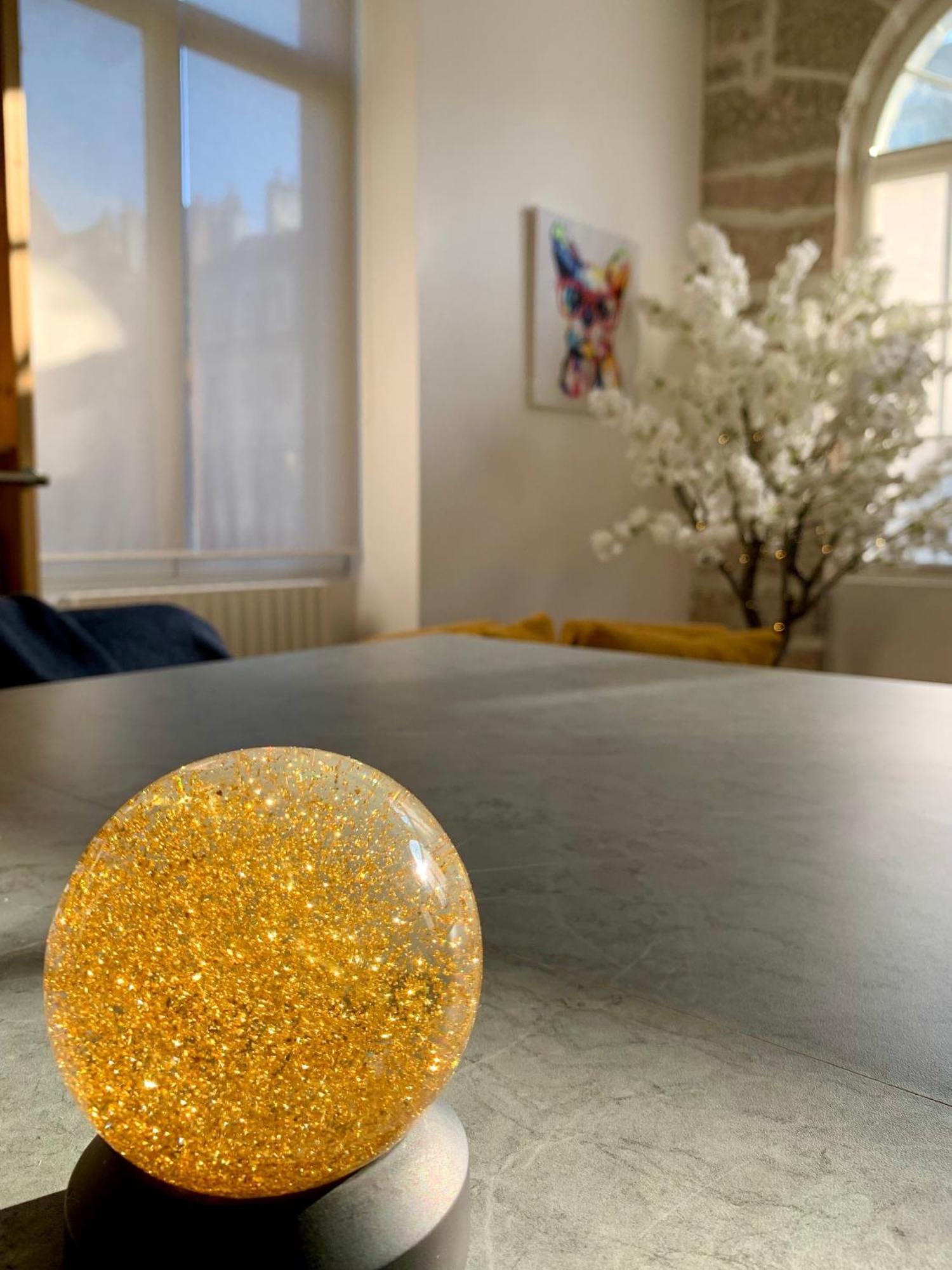 Les Fabuleux Appartements Du Coeur De Ville - Place Victor Hugo Besançon Kültér fotó